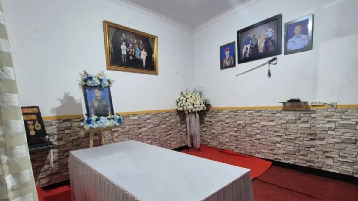 Keluarga di Cimahi Siapkan Kedatangan Jenazah Mayor Zulmi yang Gugur di Lebanon - Image