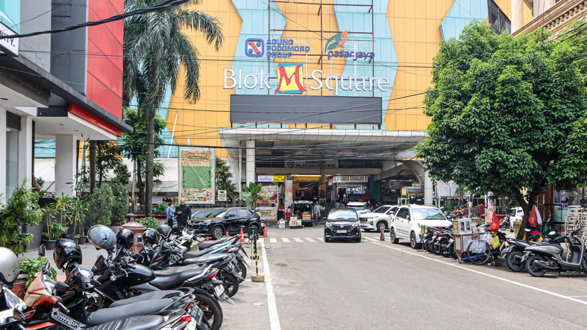 Suasana perkiran di Blok M Square, Jakarta, Selasa (07/04/2026). (Hanung Hambara/Jawa Pos)