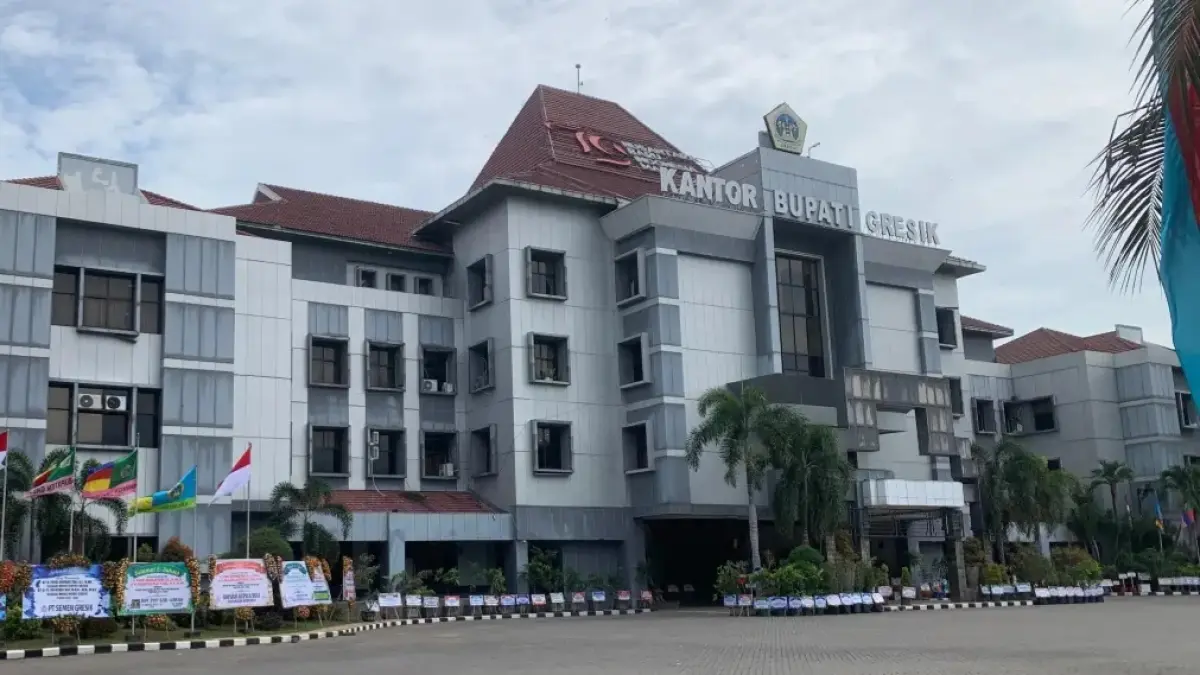 Kronologi Penipuan SK ASN Palsu di Gresik, Terbongkar Setelah Korban Datang ke Kantor Bupati - Image
