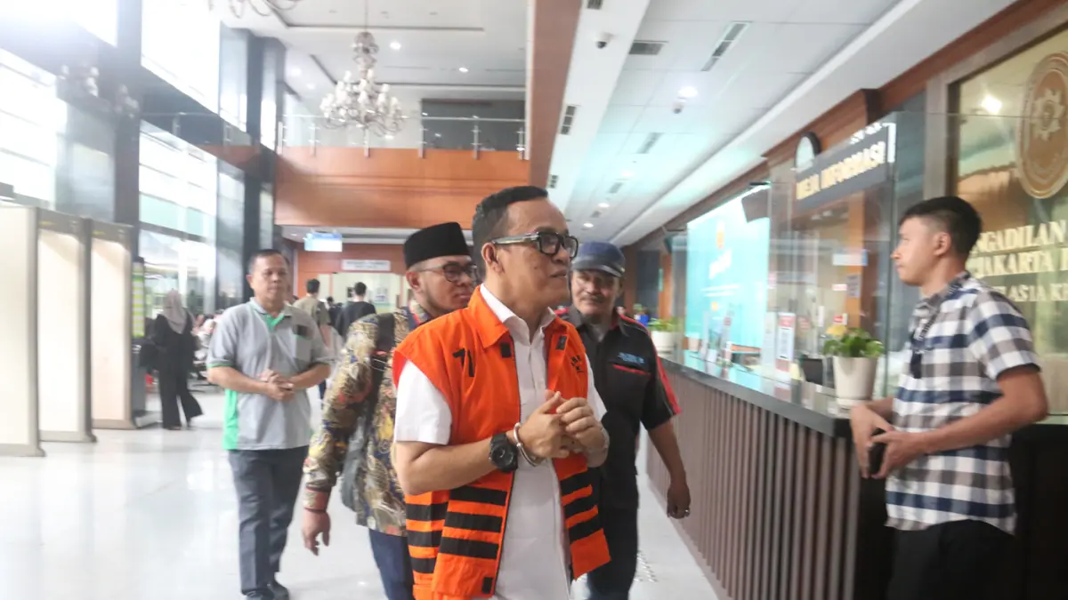 Terdakwa kasus dugaan pemerasan dalam pengurusan sertifikat K3 di Kementerian Ketenagakerjaan Immanuel Ebenezer menjalani sidang lanjutan di Pengadilan Tipikor, Jakarta, Kamis (16/4/2026). (Dery Ridwansah/ JawaPos.com)