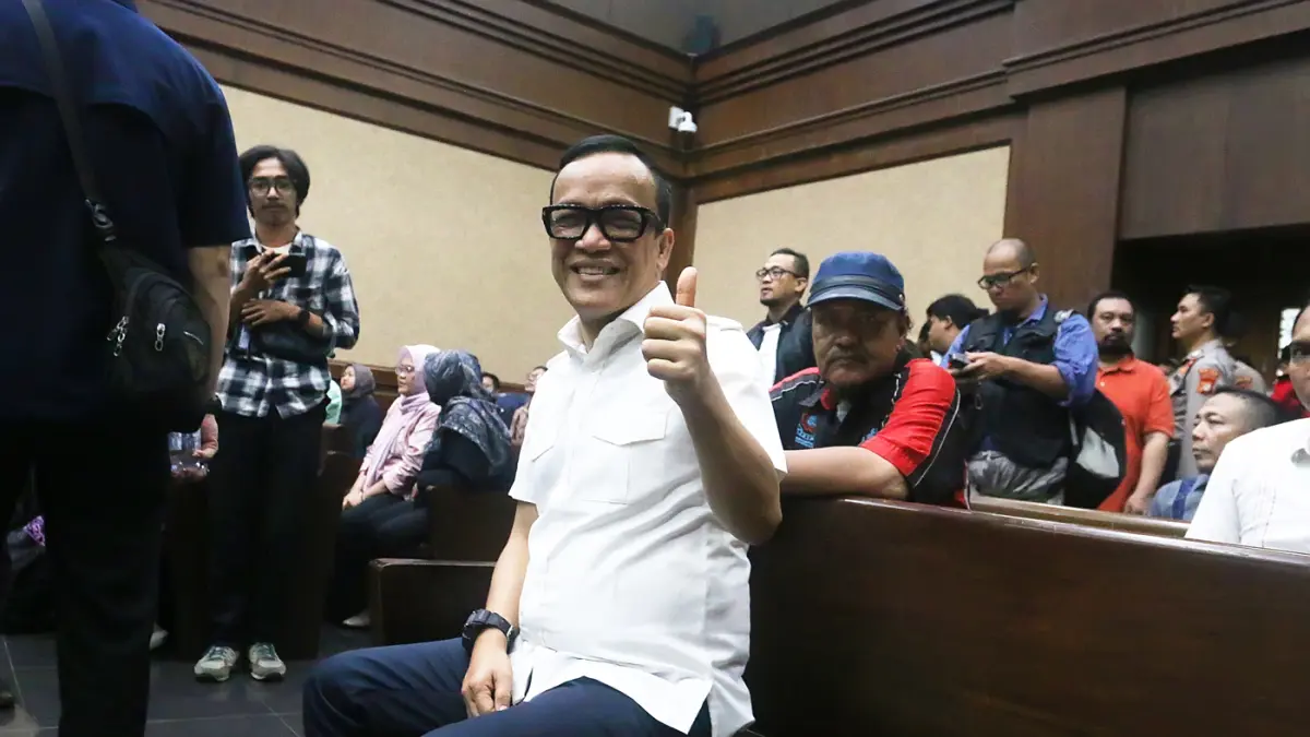 Terdakwa kasus dugaan pemerasan dalam pengurusan sertifikat K3 di Kementerian Ketenagakerjaan Immanuel Ebenezer menjalani sidang lanjutan di Pengadilan Tipikor, Jakarta, Kamis (16/4/2026). (Dery Ridwansah/ JawaPos.com)