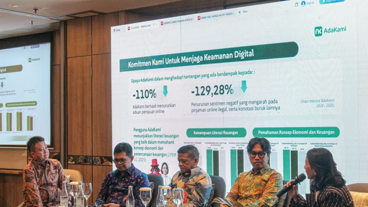 Dari kiri Kabid Comunity Development Asosiasi Digitalisasi dan Keamanan Siber Indonesia (ADIGSI) Edwin Purwandesi, Wasekjen Asosiasi Fintech Indonesia Chisma Albandjar, Dirops Keamanan dan Pengendalian Informasi Bandan Siber dan Sandi Negara Satryo Suryan
