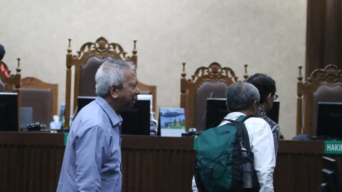 Delapan terdakwa kasus dugaan pemerasan dalam pengurusan Rencana Penggunaan Tenaga Kerja Asing mengikuti sidang vonis di Pengadilan Tipikor, Jakarta, Rabu (22/4/2026). (Dery Ridwansah/ JawaPos.com)