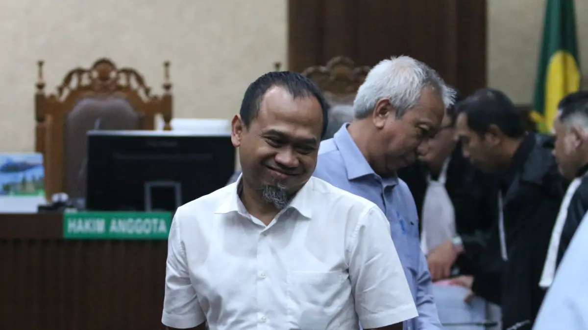 Delapan terdakwa kasus dugaan pemerasan dalam pengurusan Rencana Penggunaan Tenaga Kerja Asing mengikuti sidang vonis di Pengadilan Tipikor, Jakarta, Rabu (22/4/2026). (Dery Ridwansah/ JawaPos.com)