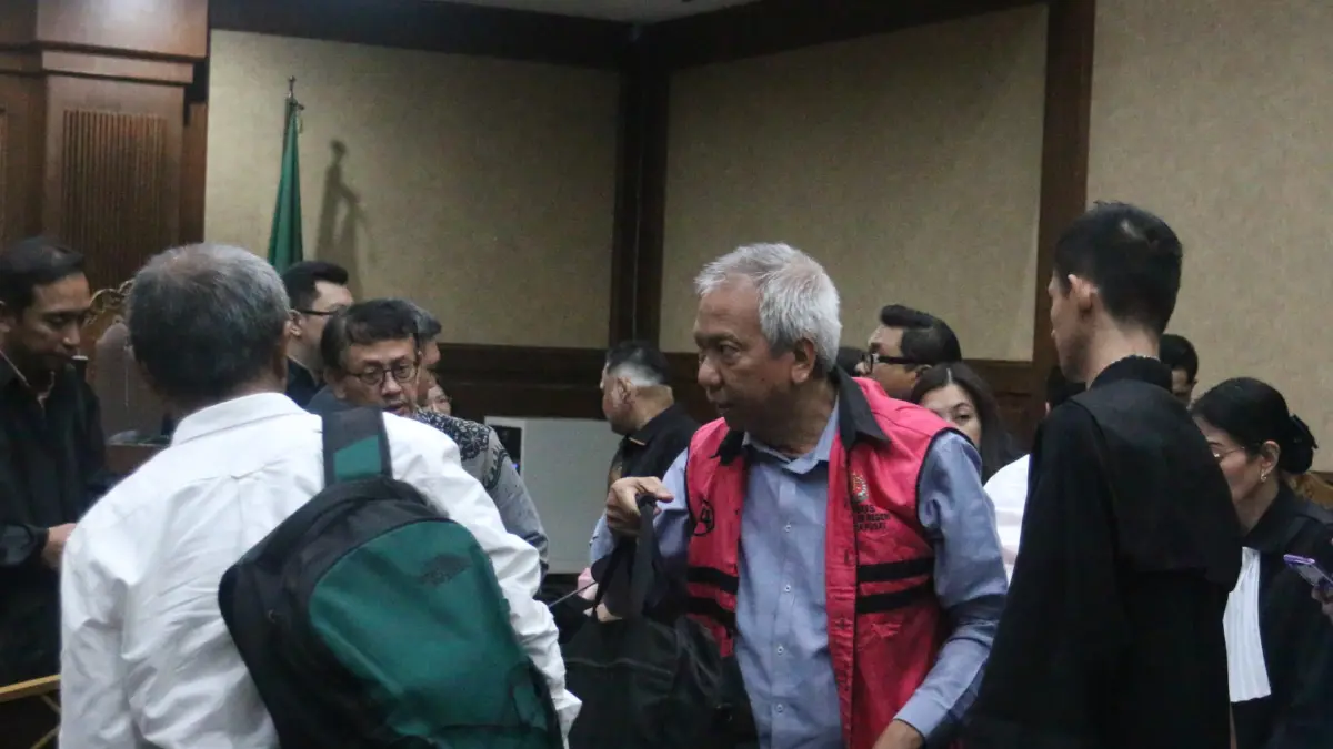 Delapan terdakwa kasus dugaan pemerasan dalam pengurusan Rencana Penggunaan Tenaga Kerja Asing mengikuti sidang vonis di Pengadilan Tipikor, Jakarta, Rabu (22/4/2026). (Dery Ridwansah/ JawaPos.com)