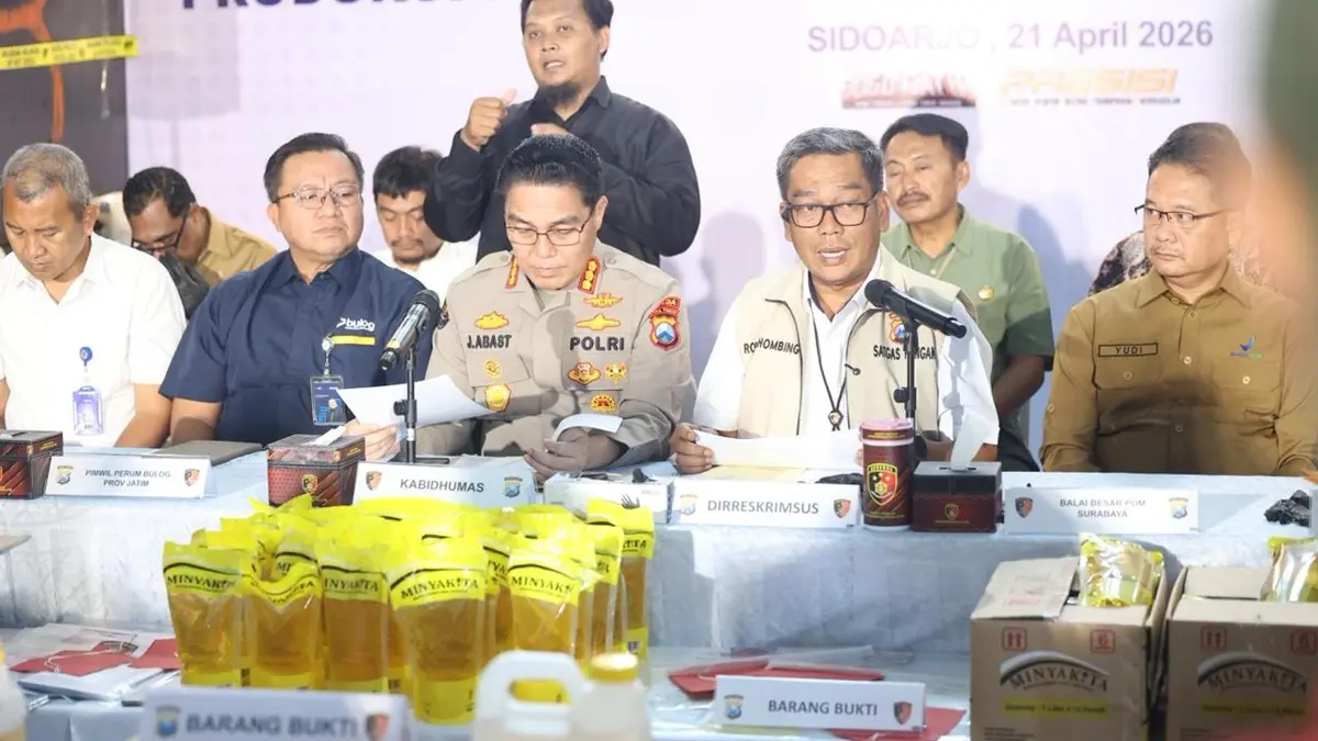 Polda Jatim Sita 1.000 Karton MinyaKita Tak Sesuai Takaran, Pelaku Raup Puluhan Juta - Image