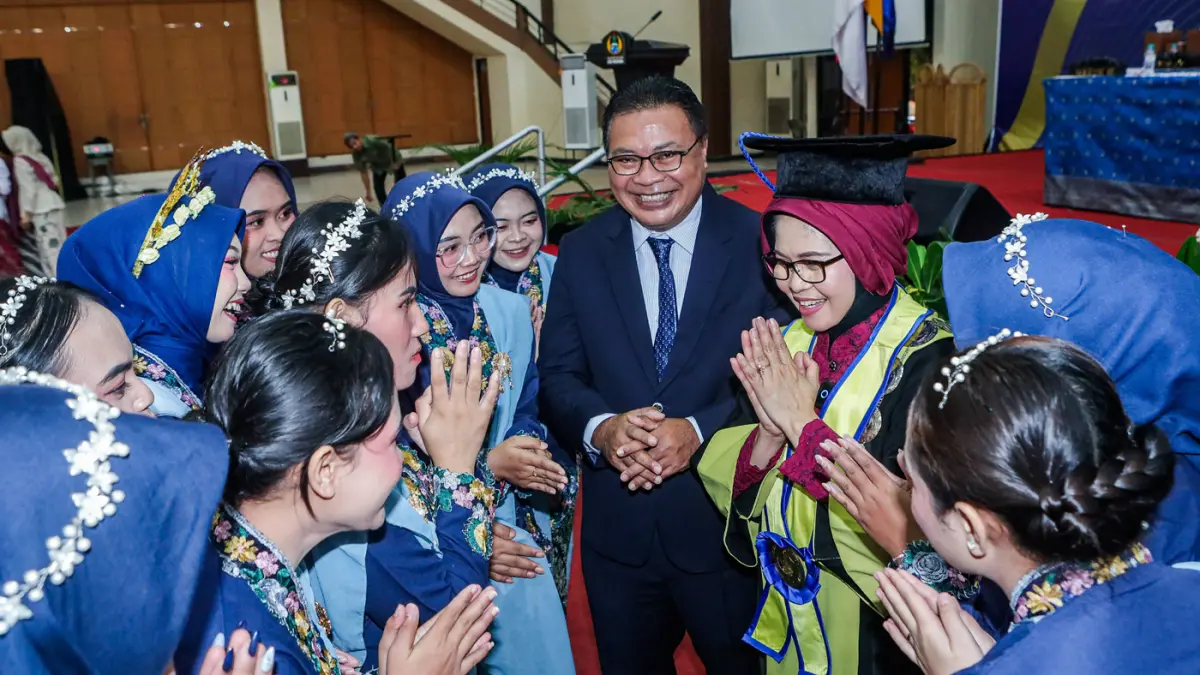 Perguruan Tinggi Mendorong Produksi Guru Besar Lewat Pendalaman Keilmuan Spesifik - Image