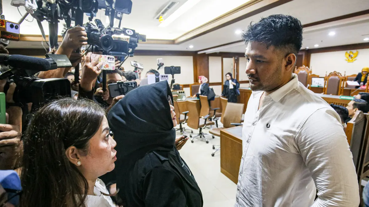 Mantan artis Muhammad Ammar Akbar alias Ammar Zoni mengikuti sidang putusan di Pengadilan Negeri Jakarta Pusat, Kamis (23/4/2026). (Salman Toyibi/Jawa Pos)