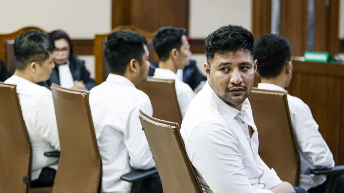 Mantan artis Muhammad Ammar Akbar alias Ammar Zoni mengikuti sidang putusan di Pengadilan Negeri Jakarta Pusat, Kamis (23/4/2026). (Salman Toyibi/Jawa Pos)
