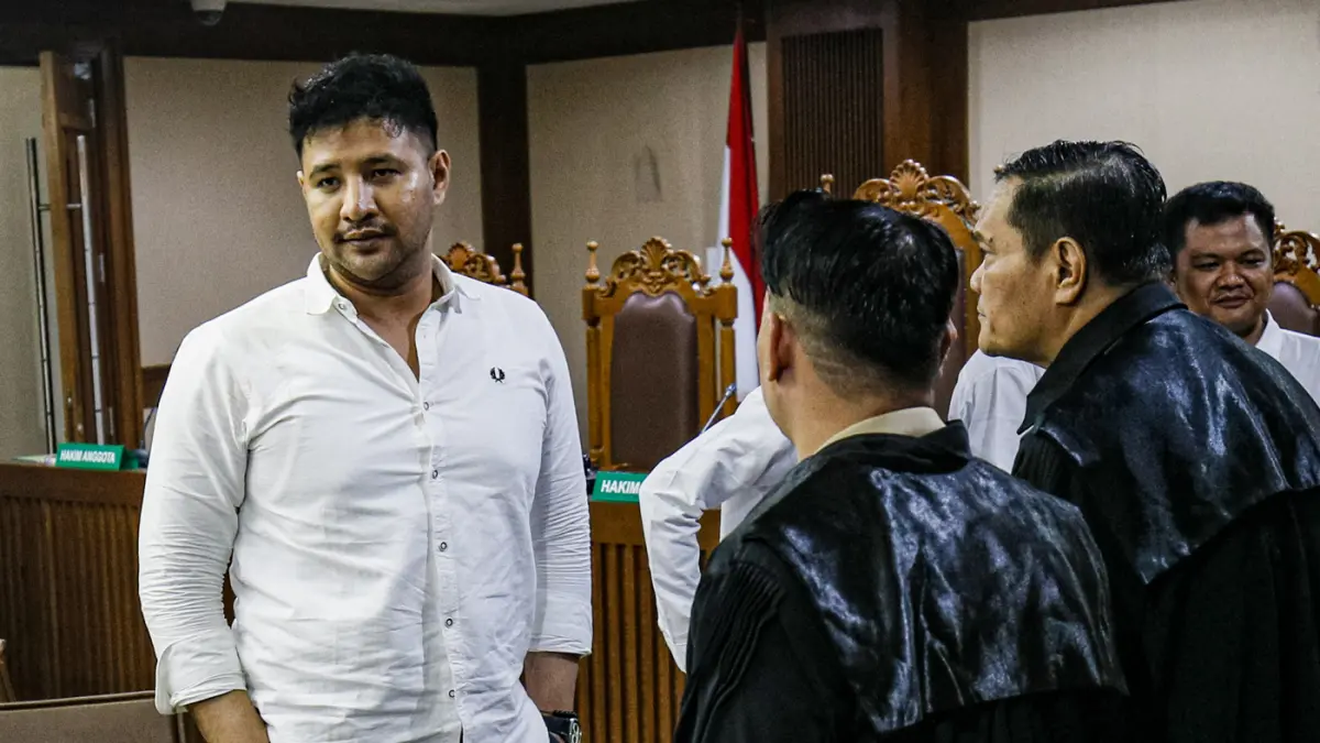 Mantan artis Muhammad Ammar Akbar alias Ammar Zoni mengikuti sidang putusan di Pengadilan Negeri Jakarta Pusat, Kamis (23/4/2026). (Salman Toyibi/Jawa Pos)