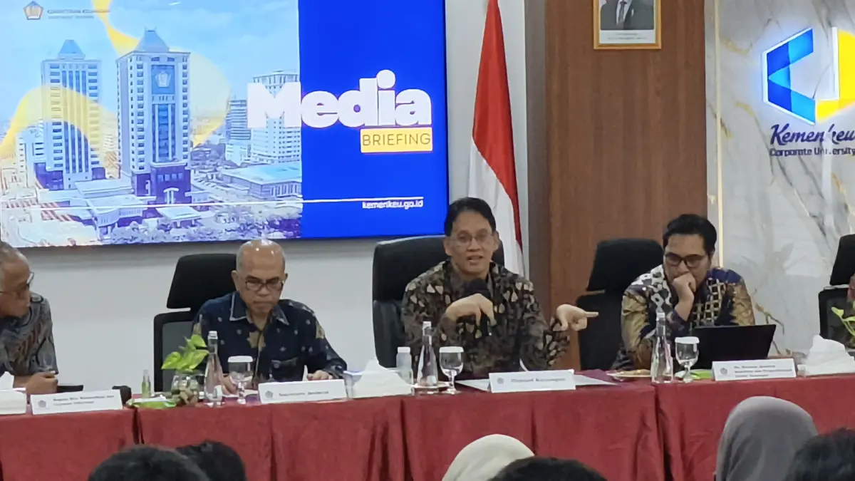 Bantah Isu Kas Negara Tinggal Rp 120 Triliun, Menkeu Purbaya: Uang Kita Masih Banyak! - Image
