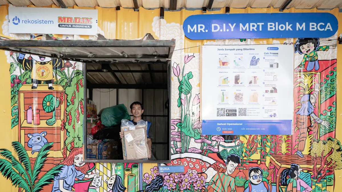 Waste Station di MRT Blok M Jakarta, Jumat (24/6/2026).