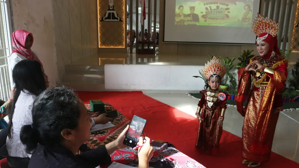 Anak-anak PAUD antusias mengikuti berbagai perlombaan dalam Gebyar Pos PAUD Kecamatan Pedurungan, Jumat (24/4/2026). (Nur Chamim/Jawa Pos Radar Semarang)
