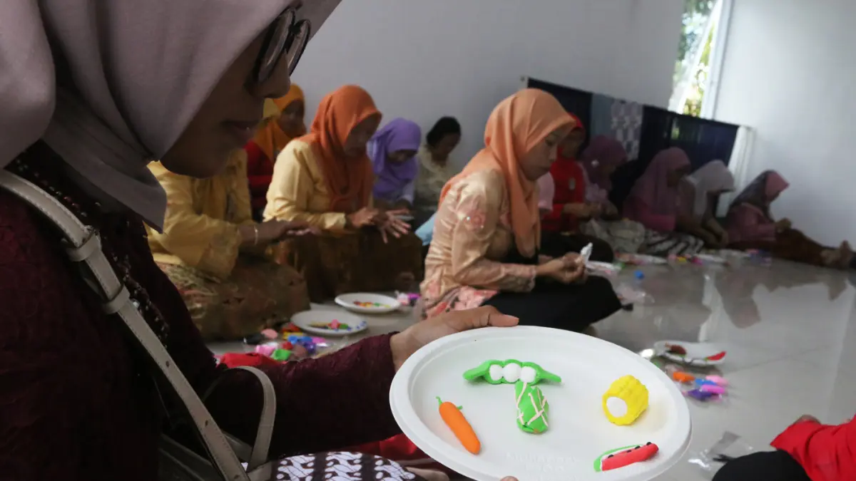 Anak-anak PAUD antusias mengikuti berbagai perlombaan dalam Gebyar Pos PAUD Kecamatan Pedurungan, Jumat (24/4/2026). (Nur Chamim/Jawa Pos Radar Semarang)