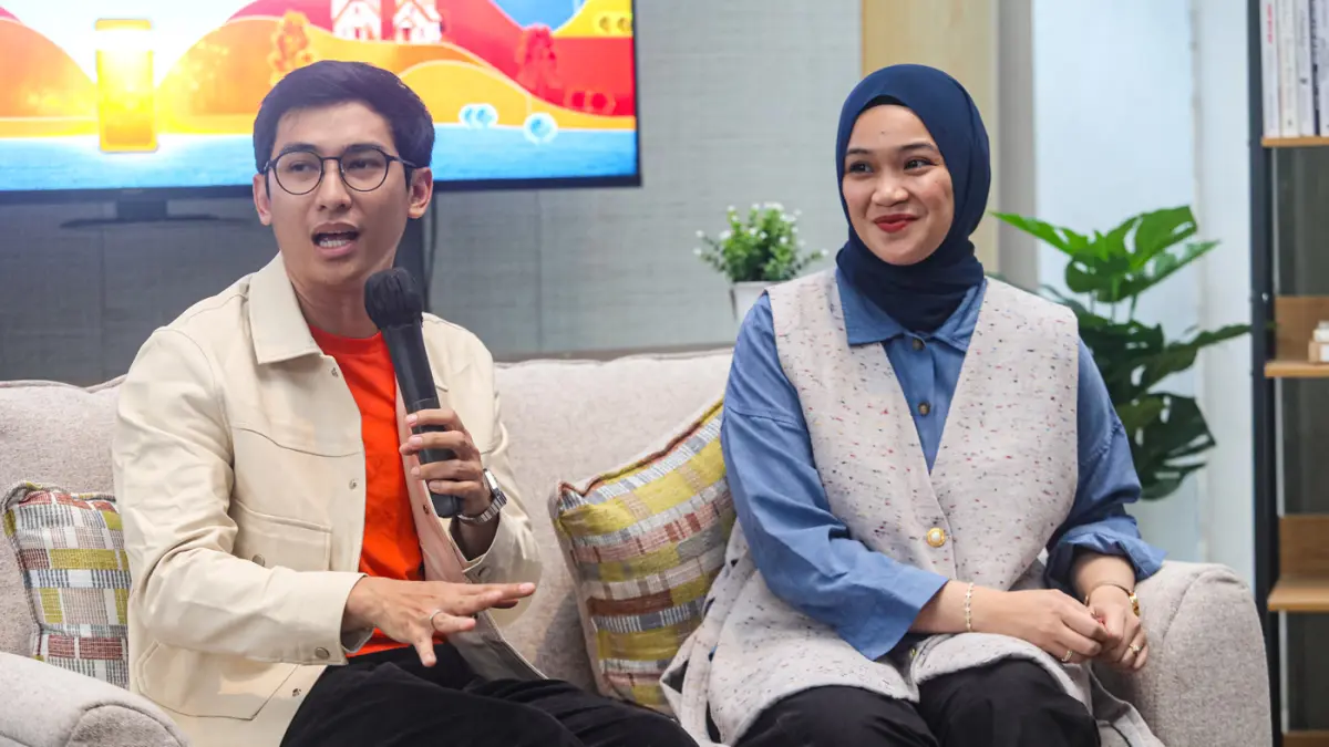 Ardit Erwandha (kiri) dan Suci Asmarani (kanan) memberikan paparan saat konferensi pers di Jakarta, Rabu (29/4/2026). (Salman Toyibi/Jawa Pos)