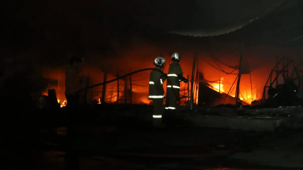 Pasar Kanjengan, Semarang Terbakar - Image