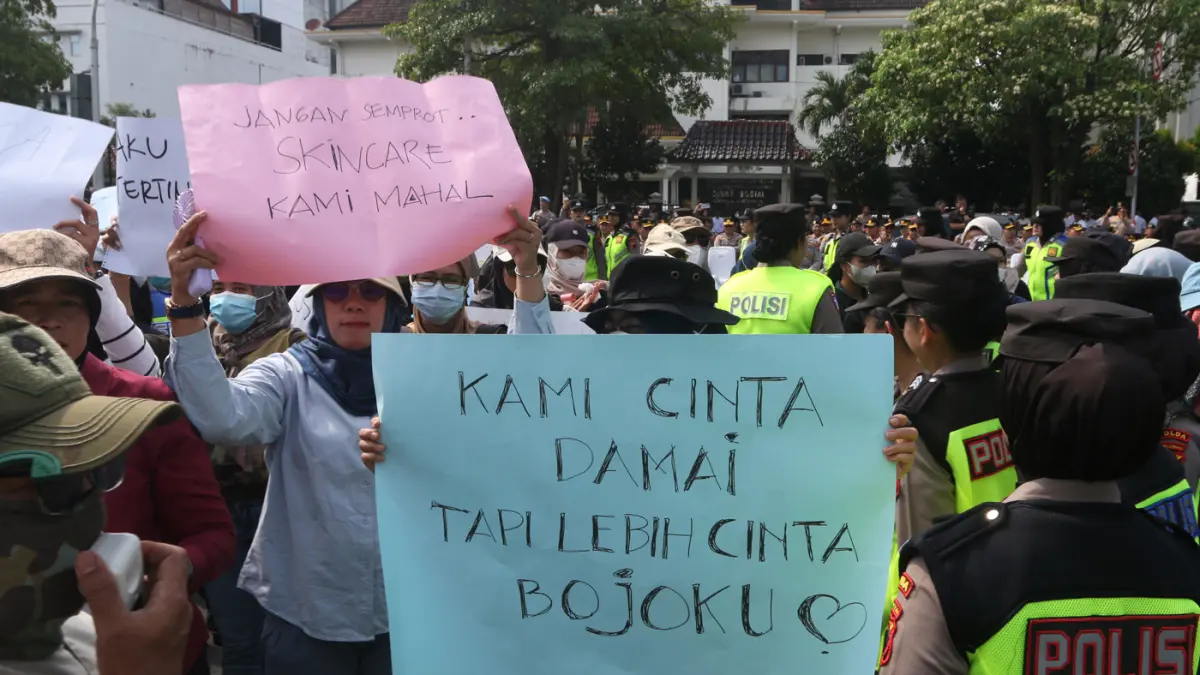 Simulasi Pengamanan Unjuk Rasa Anarkis Di Semarang - Image
