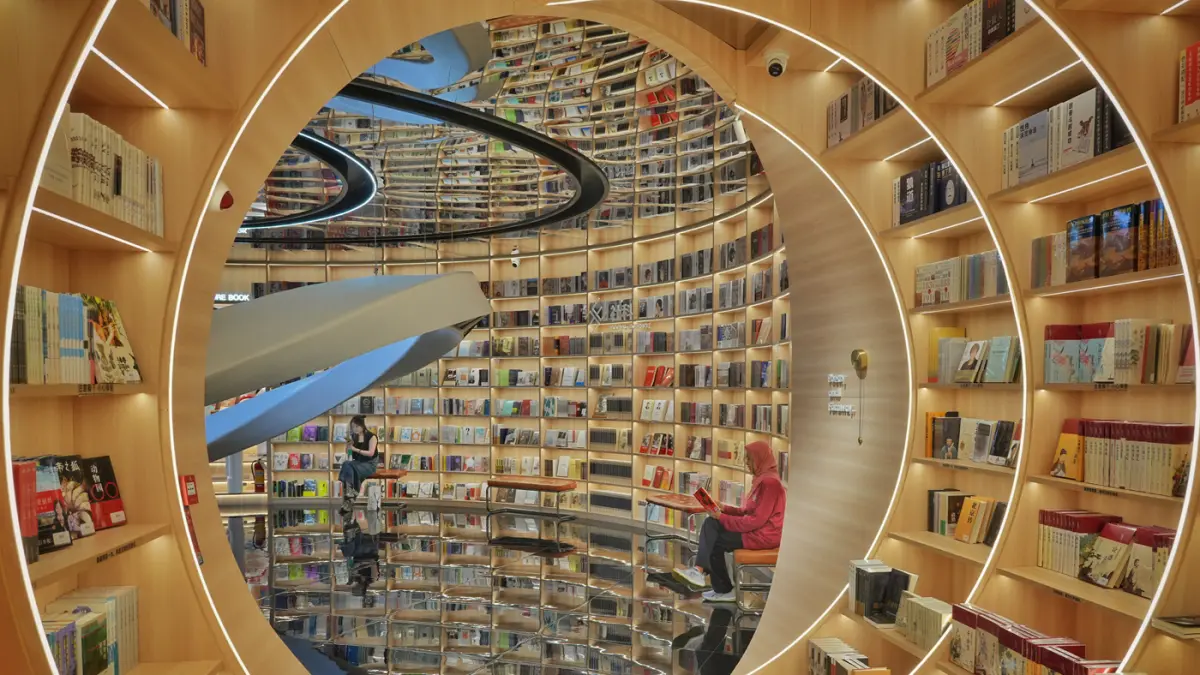 LINGKARAN RAK BUKU. Karya: Hastu Wicaksono. Lokasi Foto: Shenzhen, China