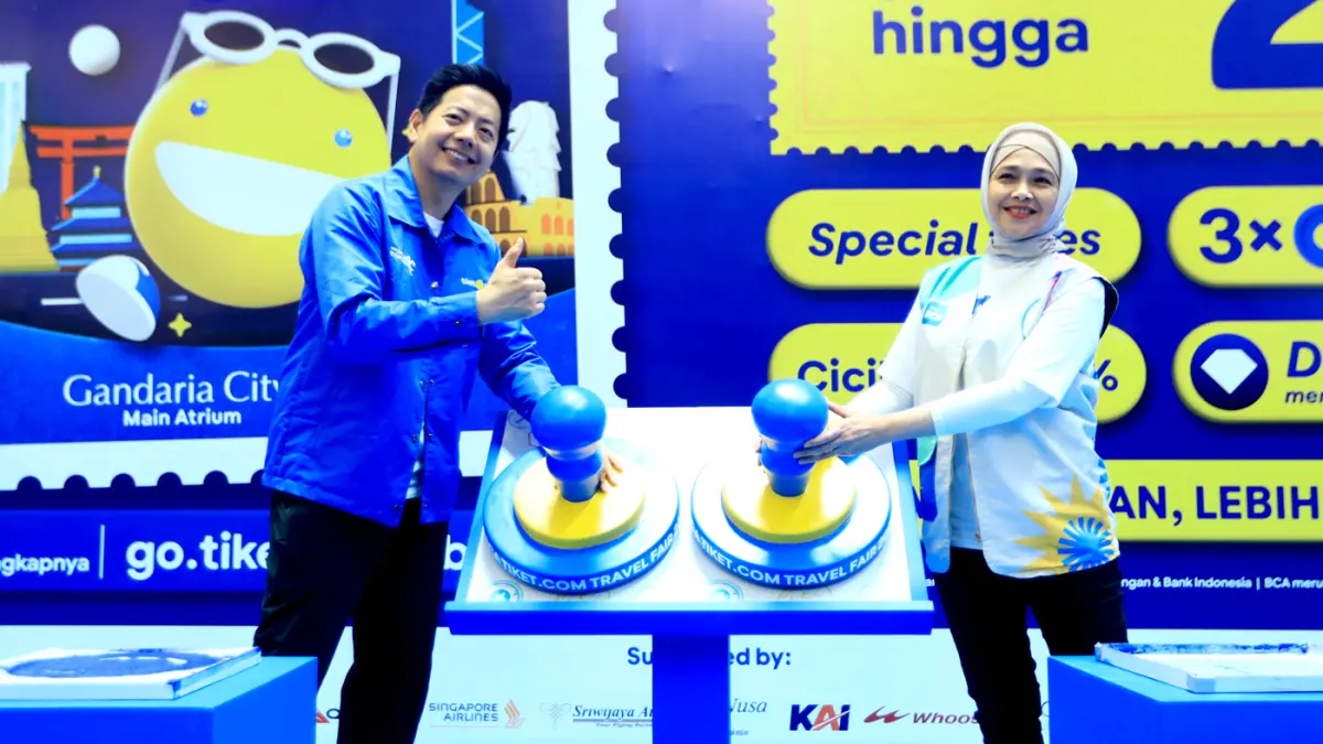 Co-founder & Chief Marketing Officer tiket.com Gaery Undarsa dan Executive Vice President Transaction Banking Business Development BCA Norisa