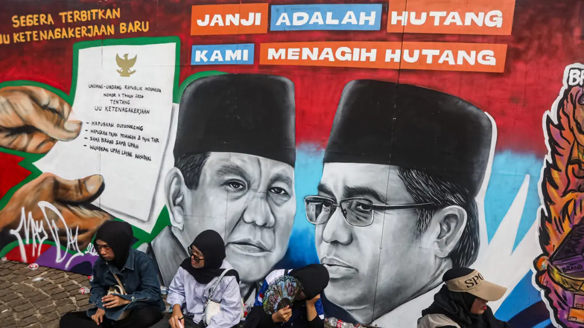 Sejumlah mengikuti peringatan Hari Buruh Internasional atau May Day 2026 di kawasan Monumen Nasional (Monas), Jakarta, Jumat (1/5/2026). (Salman Toyibi/Jawa Pos)