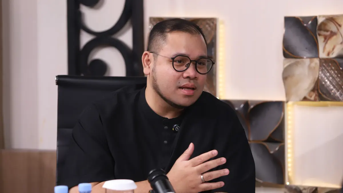 Mantan Konsultan Teknologi Kemendikbudristek, Ibrahim Arief saat di temui JawaPos.com di Gedung Graha Pena, Jakarta, Selasa (6/5/2026). (Dery Ridwansyah/JawaPos.com)