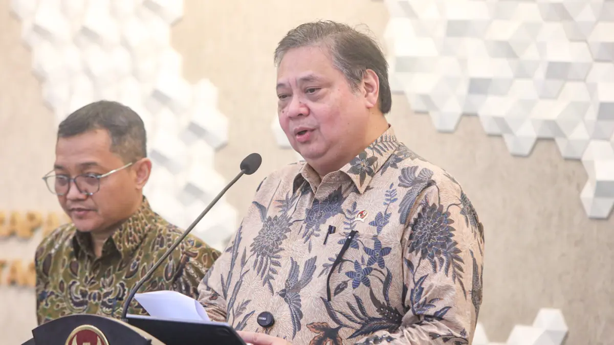 Menko Bidang Perekonomian Airlangga Hartarto memberikan keterangan pertumbuhan ekonomi kuartal pertama 2026 di Jakarta, Selasa (5/5/2026). (Salman Toyibi/Jawa Pos)
