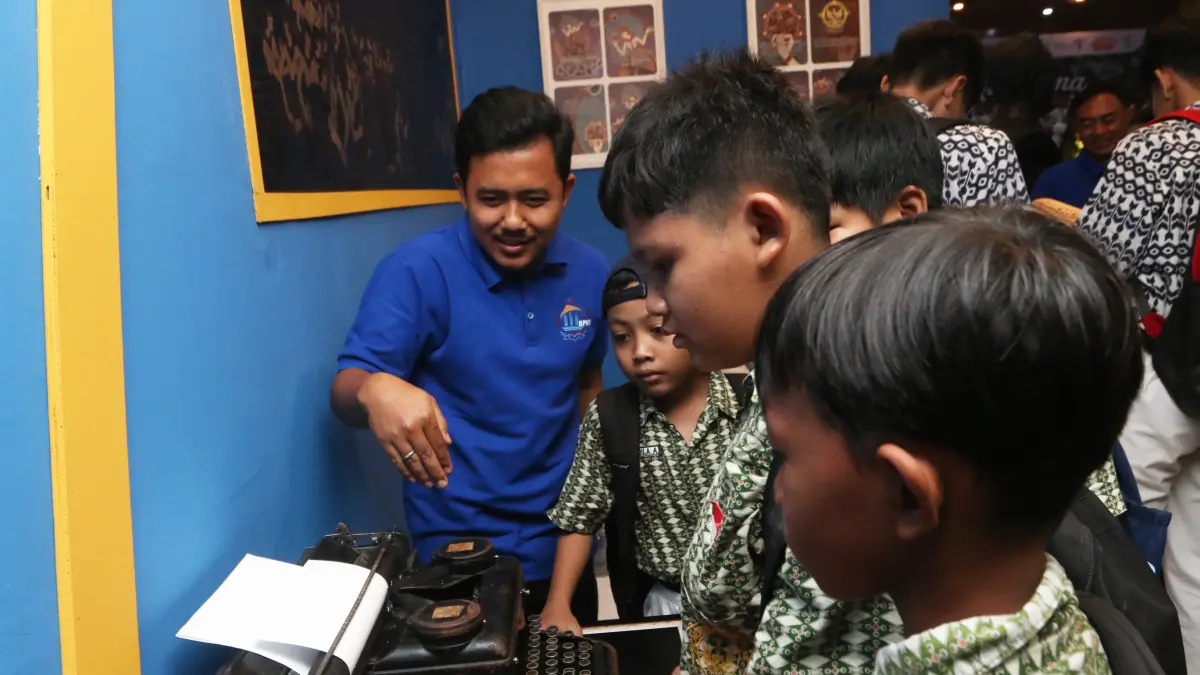 pameran Abhirama Ranggawarsita di Museum Ranggawarsita Jawa Tengah, Semarang, Jawa Tengah, Rabu (6/5/2026). (Nur Chamim/Jawa Pos Radar Semarang)