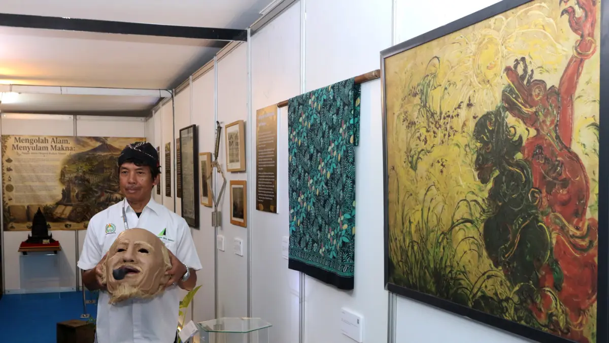 pameran Abhirama Ranggawarsita di Museum Ranggawarsita Jawa Tengah, Semarang, Jawa Tengah, Rabu (6/5/2026). (Nur Chamim/Jawa Pos Radar Semarang)