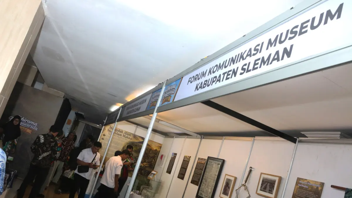 pameran Abhirama Ranggawarsita di Museum Ranggawarsita Jawa Tengah, Semarang, Jawa Tengah, Rabu (6/5/2026). (Nur Chamim/Jawa Pos Radar Semarang)