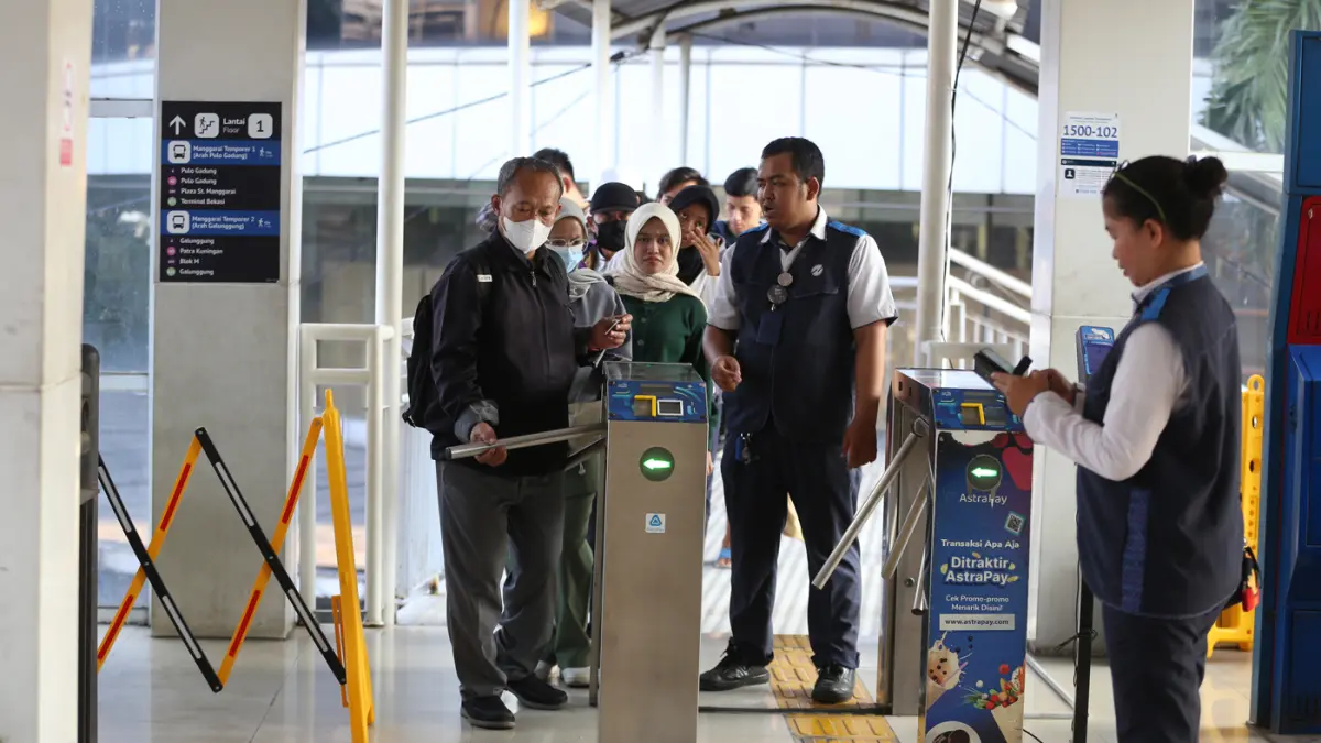 Halte Transjakarta Manggarai Ditutup Sementara - Image