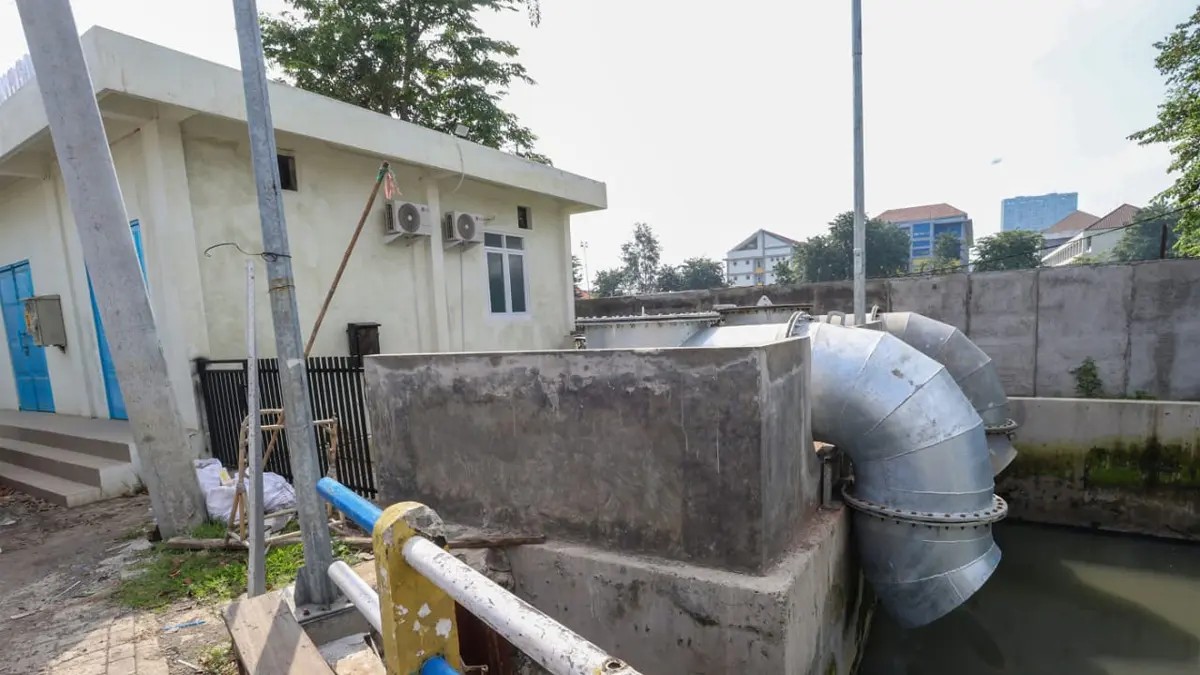 Strategi Surabaya Atasi Banjir: Bangun 8 Rumah Pompa di Titik Rawan - Image
