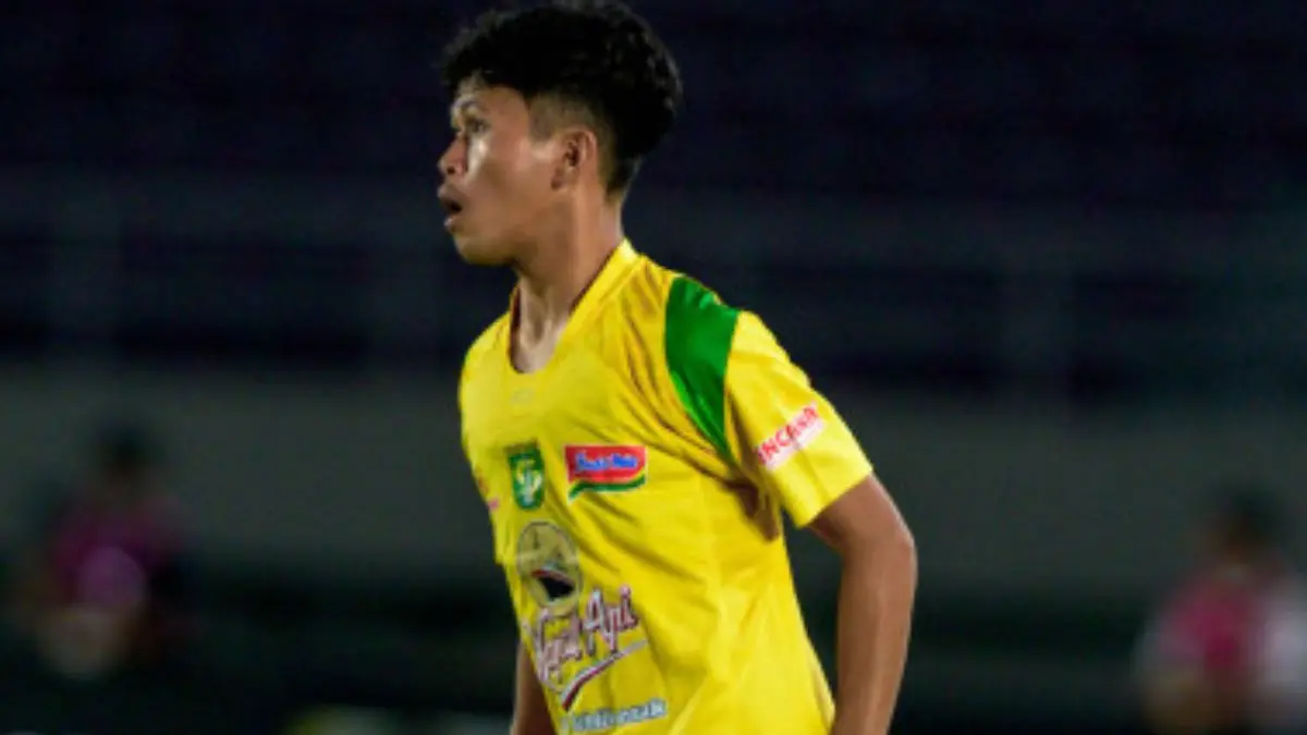 Cerita Haru Ichsas Baihaqi: Tetap Bersyukur Meski Persebaya Surabaya Gagal Kalahkan Persis Solo di Manahan! - Image