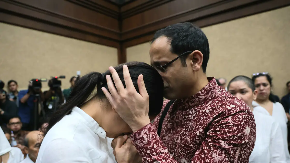 Nadiem Makarim Dituntut 18 Tahun Penjara  - Image