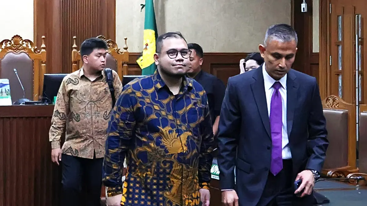 Terdakwa kasus dugaan korupsi pengadaan laptop berbasis Chromebook di Kemendikbudristek tahun 2019-2022 Ibrahim Arief alias Ibam menjalani sidang putusan di Pengadilan Tipikor, Jakarta, Selasa (12/5/2026). (Dery Ridwansah/ JawaPos.com)
