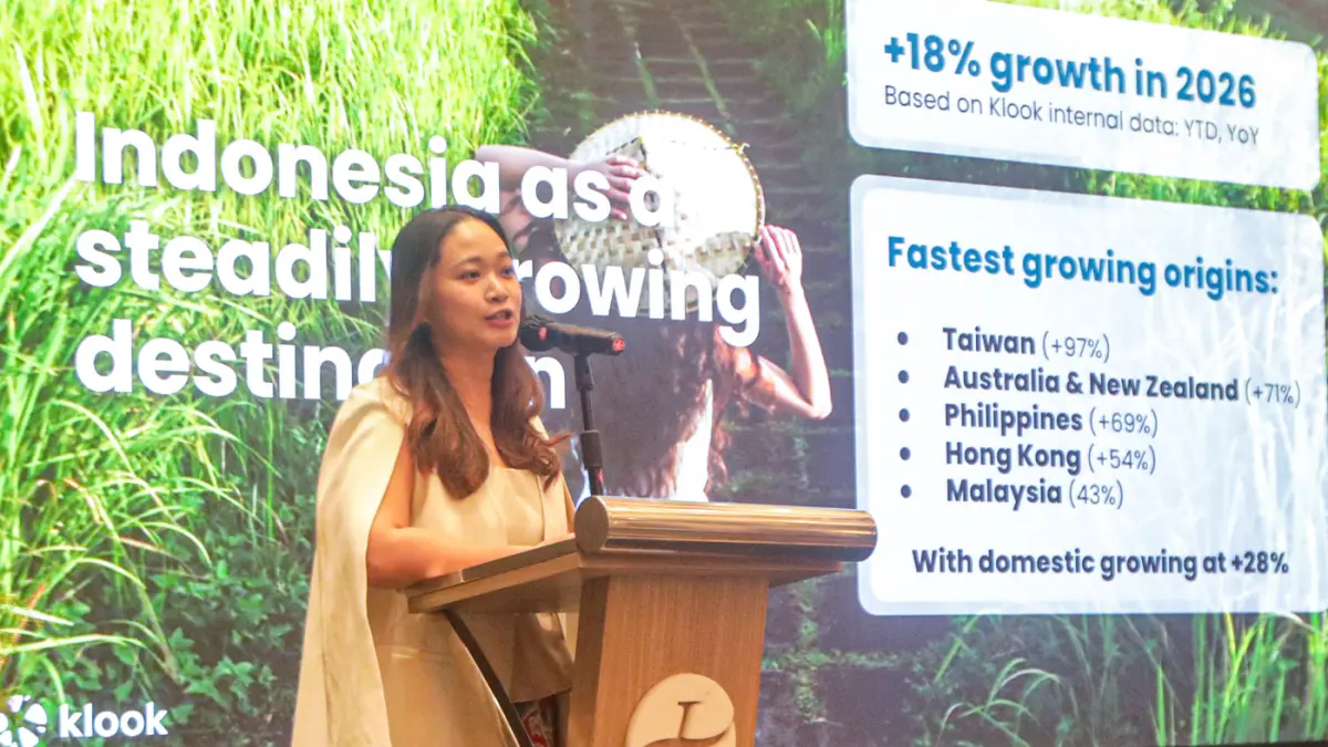 General Manager Klook Singapore, Indonesia, Malaysia dan Thailand Sarah Wan memberikan paparan saat peluncuran kolaborasi strategis layanan digital di Jakarta, Rabu (13/5/2026). (Salman Toyibi/Jawa Pos)