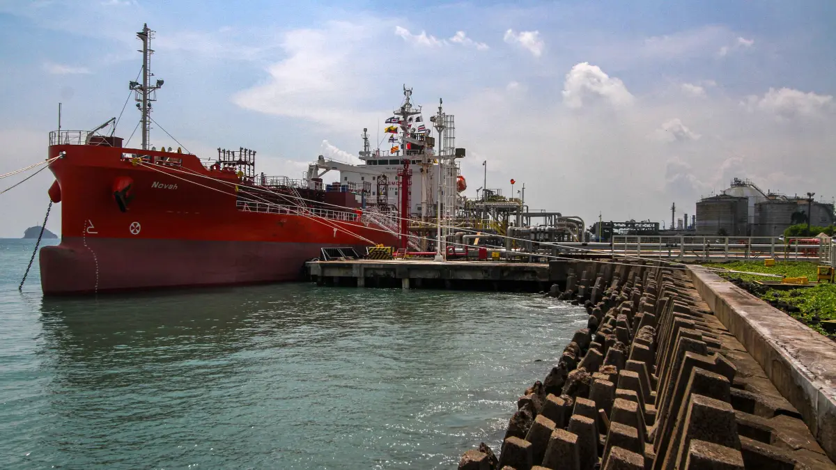Perkuat Logistik Industri Kimia - Image