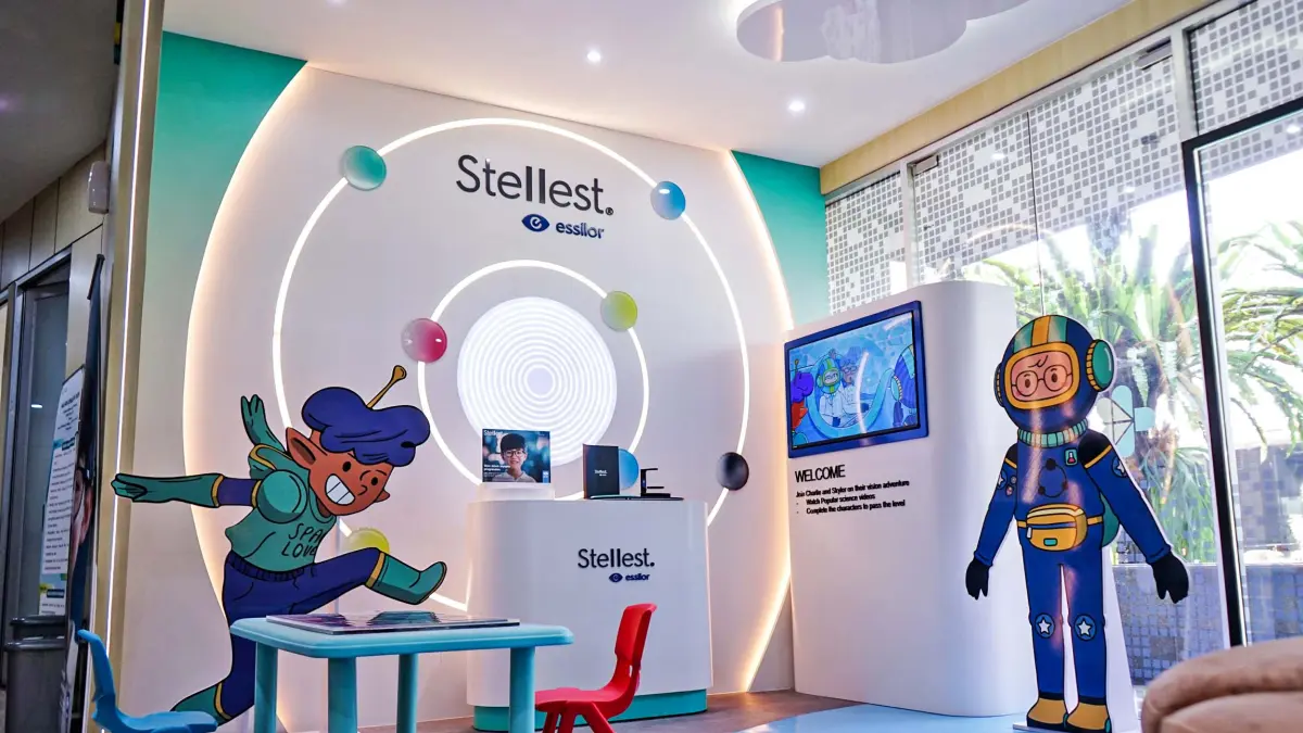 EssilorLuxottica bersama Pusat Mata Nasional Rumah Sakit Cicendo Bandung resmi menghadirkan Essilor Stellest Corner