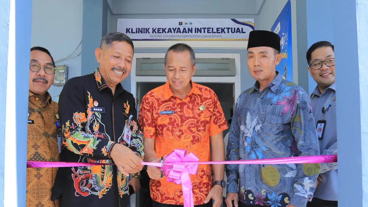 Kanwil Kemenkum Jatim Resmikan Klinik Kekayaan Intelektual (KI) di Bawean - Image