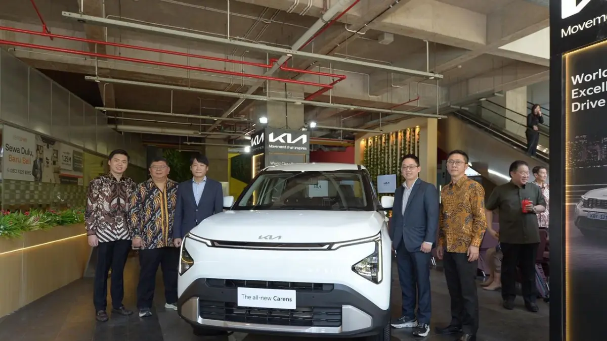 Kia Resmikan Dealer Spazio Tower di Surabaya Barat, Bawa Carens dan Sonet Terbaru - Image
