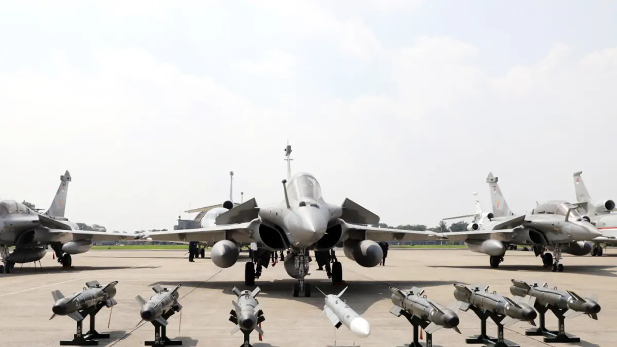 Pesawat MRCA Rafale usai serah terima dari Pemerintah kepada TNI di Lanud Halim Perdanakusuma, Jakarta, Senin (18/5/2026). (Dery Ridwansah/ JawaPos.com)