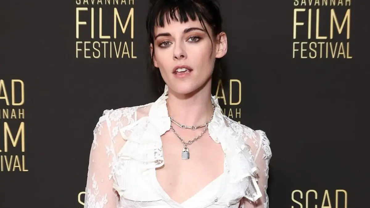 Kristen Stewart Ingin Kembali Menyutradarai Film Namun Merilisnya secara Mandiri di YouTube? — INDONESIA — ERYU PROJECT