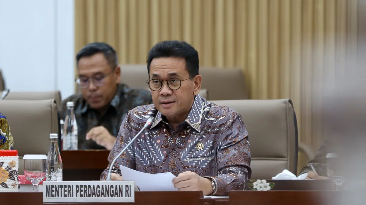 Menteri Perdagangan, Budi Santoso saat memberikan pemaparan dalam rapat kerja dengan Komisi VI DPR di Kompleks Parlemen, Senayan, Jakarta, Selasa (19/5/2026). (Dery Ridwansah/ JawaPos.com)