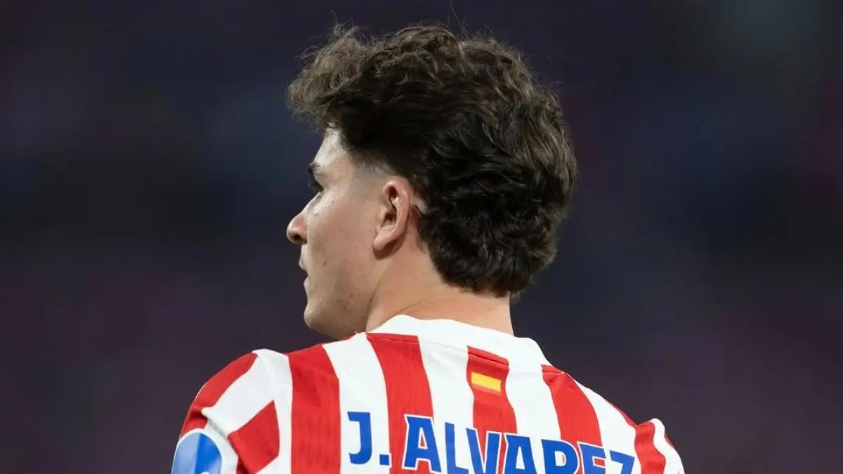 Arsenal Siapkan Transfer Gila! Julian Alvarez Jadi Target Utama usai The Gunners Juara Premier League - Image