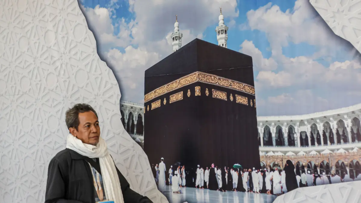 Sejumlah jamaah calon haji bersiap untuk terbang di Terminal 2, Bandara Soekarno-Hatta, Tangerang, Kamis (21/05/2026). (Hanung Hambara/Jawa Pos)