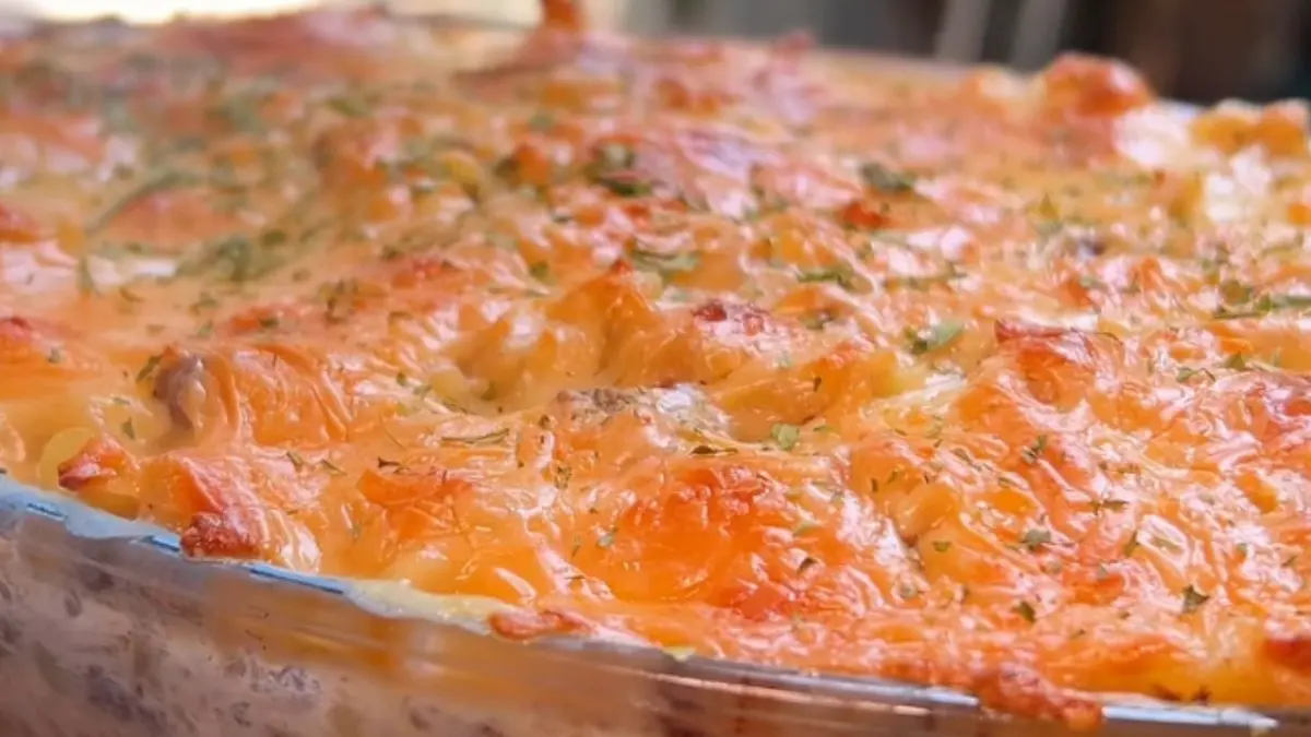 Potret cheesy pasta baked dengan daging cincang dan keju melimpah. (Sumber: instagram.com/@alifa.frh) - Image