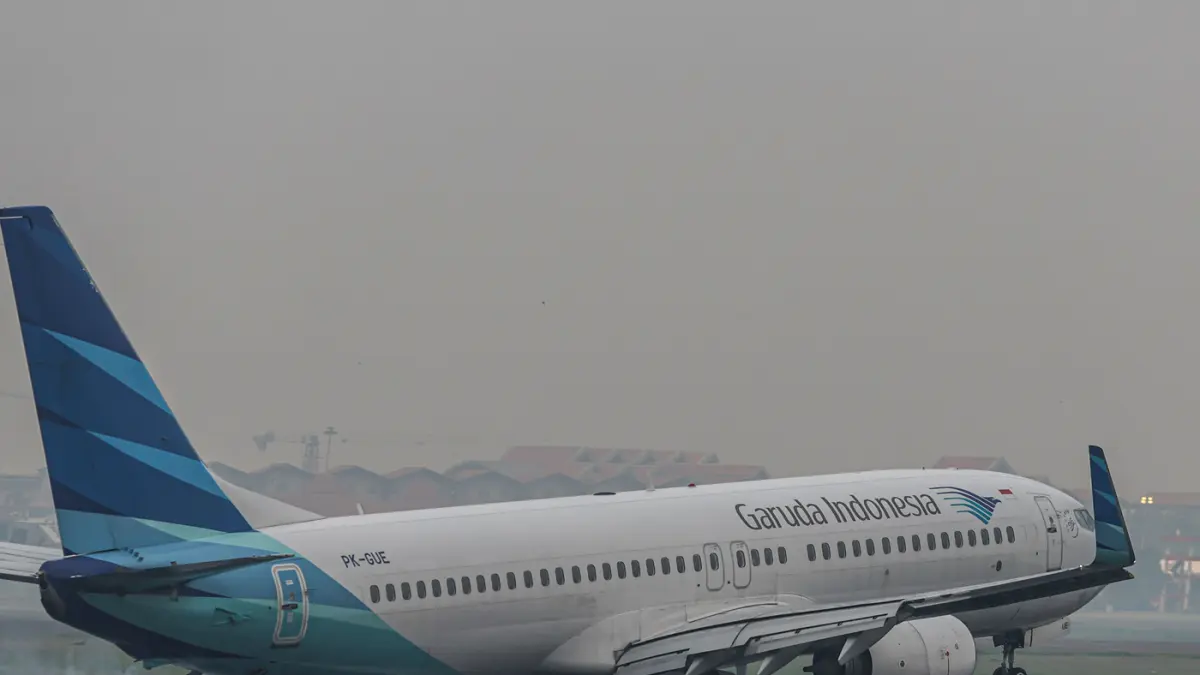 Pergerakan pesawat Garuda Indonesia di Bandara Soekarno-Hatta, Tangerang, Jumat (14/05/2026). (Dery Ridwansah/ JawaPos.com)