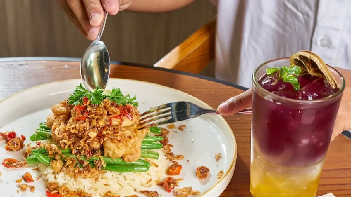 Ilustrasi: Menu makanan di restoran. (Istimewa) - Image