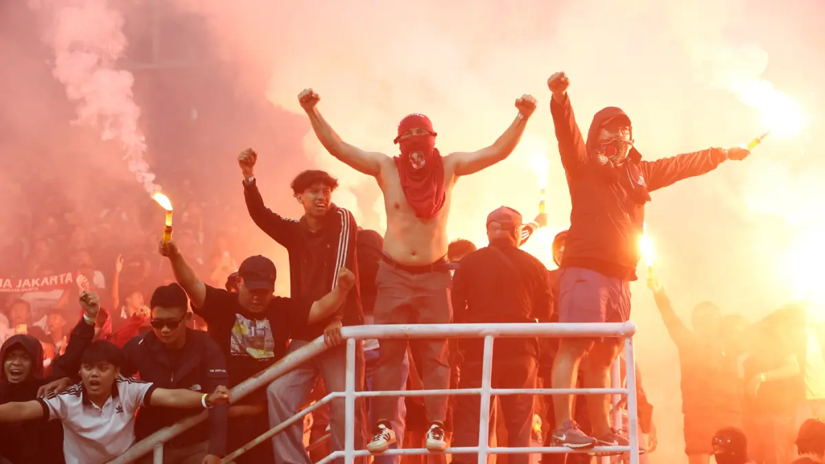 Ribuan The Jack Mania menyaksikan Persija Jakarta vs Semen Padang pada lanjutan Liga 1 di Jakarta Internasional Stadion, Sabtu (/23/5/2026). (Dery Ridwansah/ JawaPos.com)