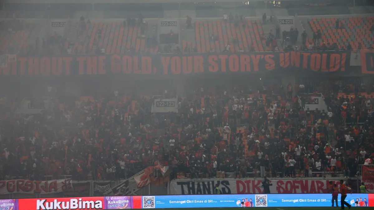 Ribuan The Jack Mania menyaksikan Persija Jakarta vs Semen Padang pada lanjutan Liga 1 di Jakarta Internasional Stadion, Sabtu (/23/5/2026). (Dery Ridwansah/ JawaPos.com)