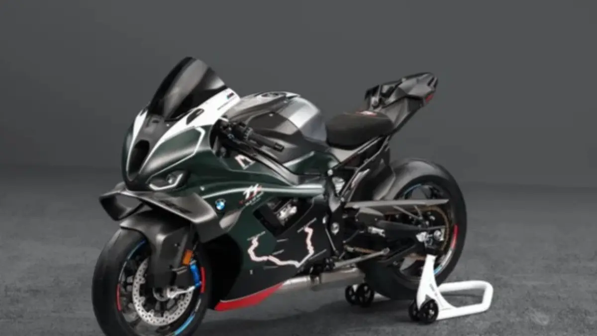 M1000 RR Limited Edition Isle of Man TT edisi khusus. (visordown.com) - Image